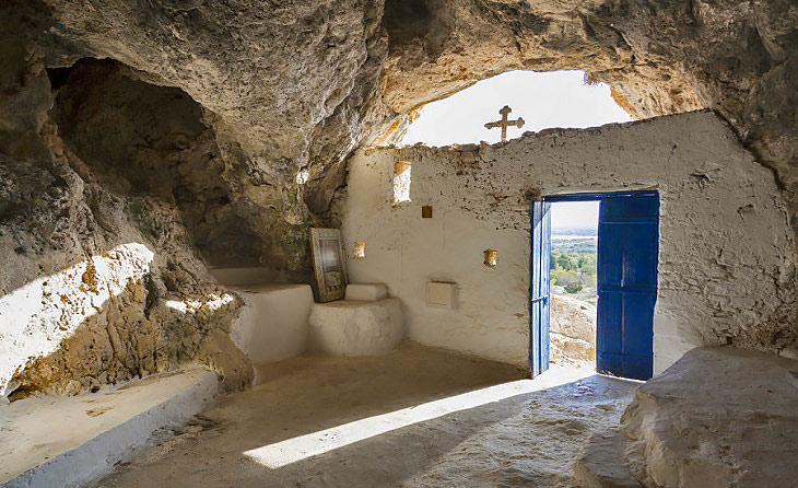 Пещерная церковь сорока Севастийских мучеников